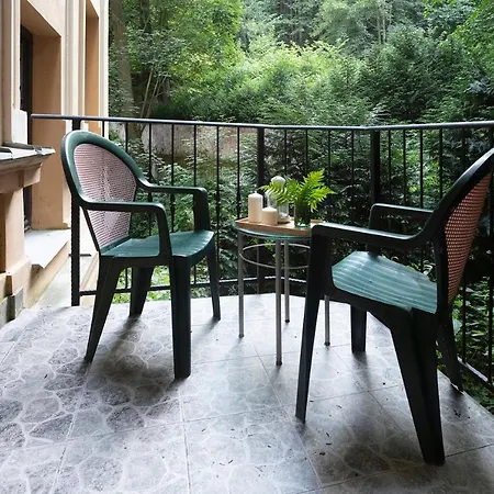 Jeleni Aparthotel *