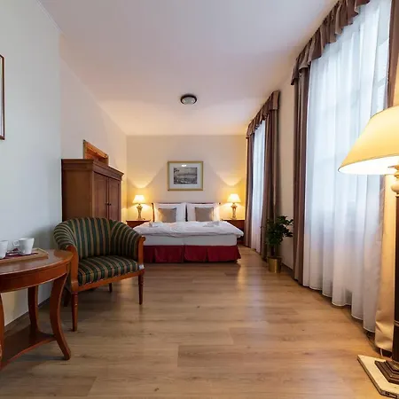 Jeleni Aparthotel *